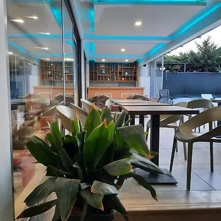 Luander Tirana