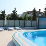 Luander מלון טיראנה