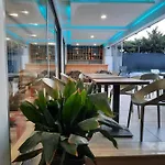 Luander טיראנה