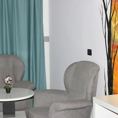 Hotel Luander *